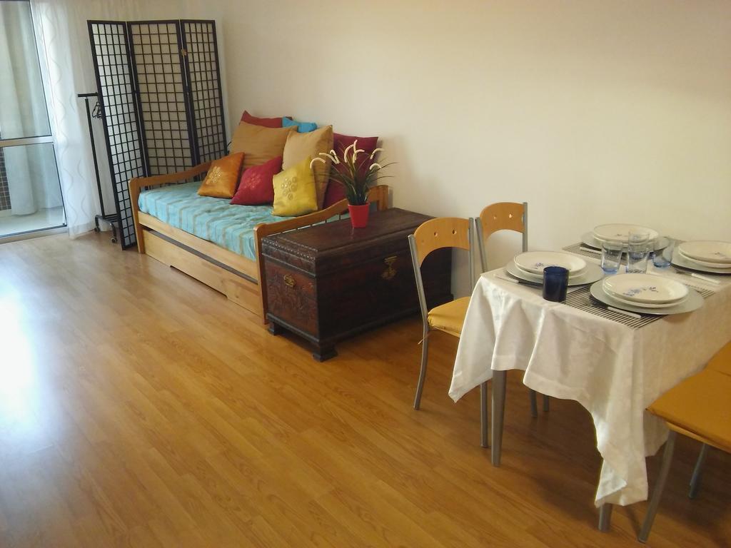 Zen Newton Apartment